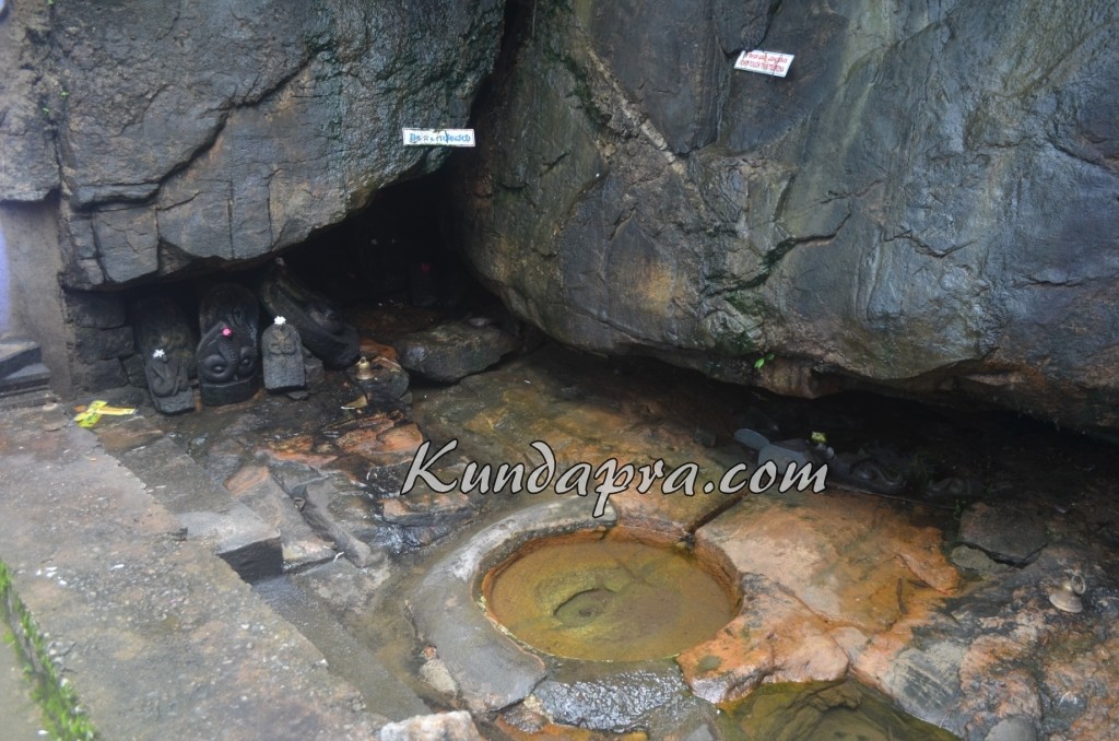 Someshwara beach and temple byndoor (1)