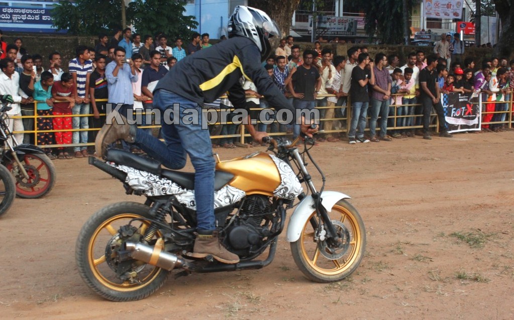 TAPMI Brandscan-2015 at Kundapur. Bike Stunt at Kundapur (13)