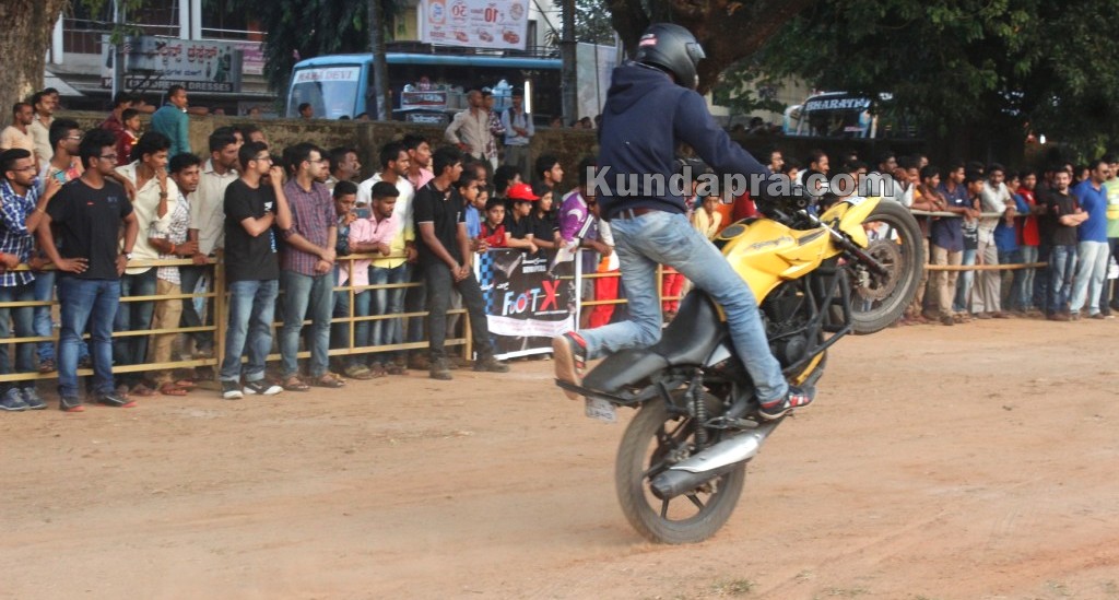 TAPMI Brandscan-2015 at Kundapur. Bike Stunt at Kundapur (14)