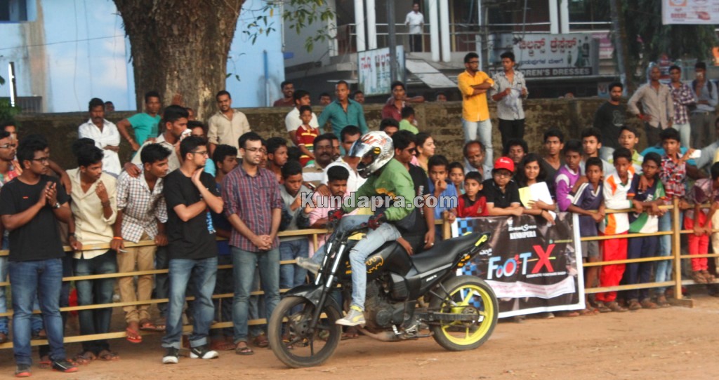 TAPMI Brandscan-2015 at Kundapur. Bike Stunt at Kundapur (17)