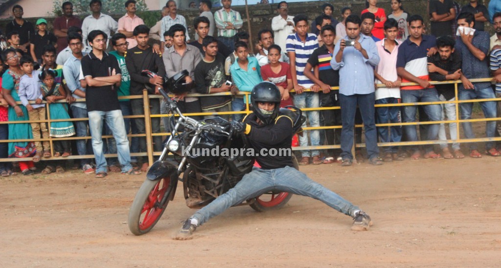 TAPMI Brandscan-2015 at Kundapur. Bike Stunt at Kundapur (18)