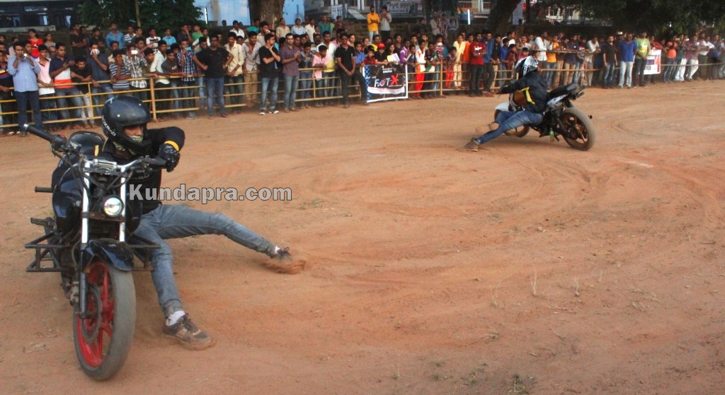 TAPMI Brandscan-2015 at Kundapur. Bike Stunt at Kundapur (19)