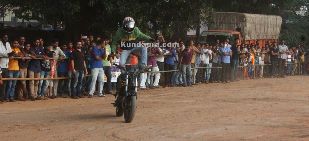 TAPMI Brandscan-2015 at Kundapur. Bike Stunt at Kundapur (20)