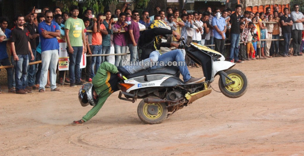 TAPMI Brandscan-2015 at Kundapur. Bike Stunt at Kundapur (22)