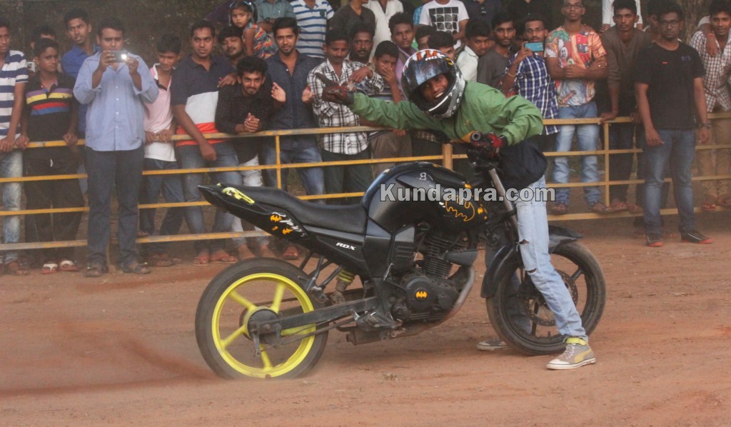 TAPMI Brandscan-2015 at Kundapur. Bike Stunt at Kundapur (27)