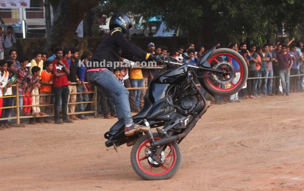 TAPMI Brandscan-2015 at Kundapur. Bike Stunt at Kundapur (28)