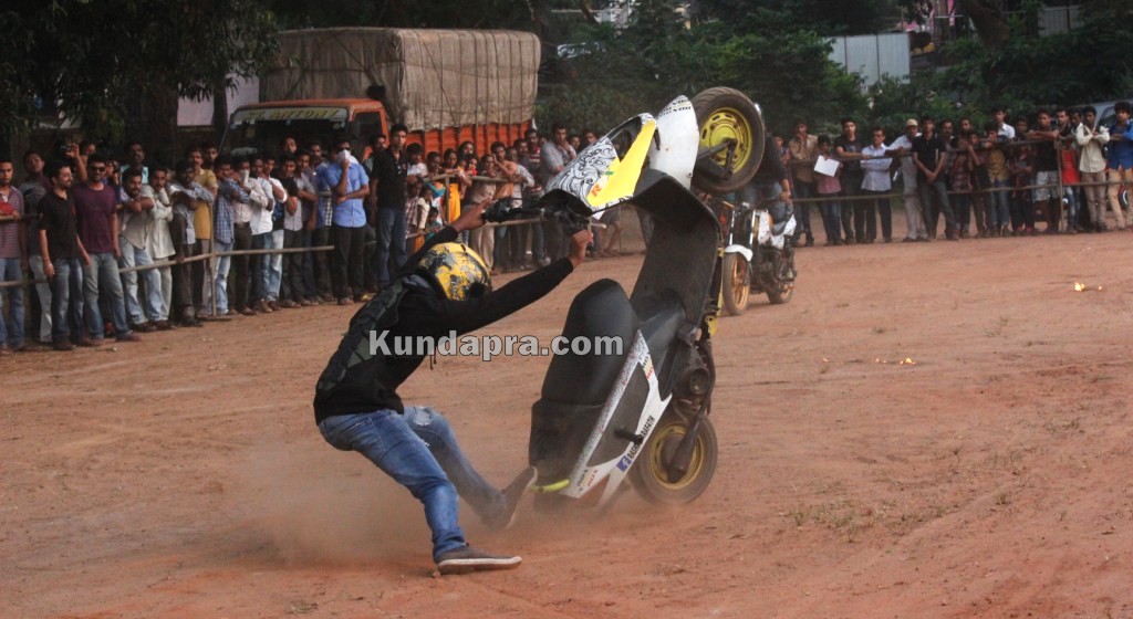 TAPMI Brandscan-2015 at Kundapur. Bike Stunt at Kundapur (30)