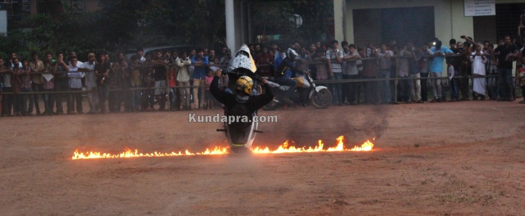 TAPMI Brandscan-2015 at Kundapur. Bike Stunt at Kundapur (33)