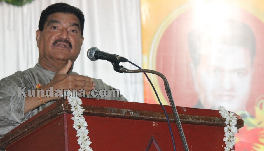Yedthare Manjayya Shetty Memorial award honored to Padmashree Dr B.R. Shetty and Girish Kasaravalli (16)