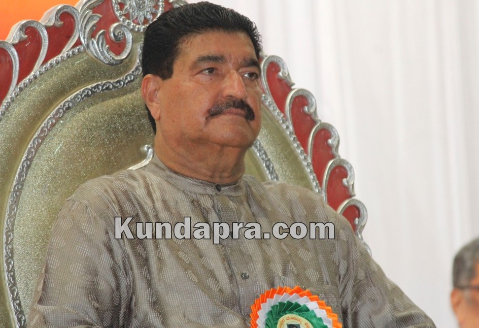 Yedthare Manjayya Shetty Memorial award honored to Padmashree Dr B.R. Shetty and Girish Kasaravalli (5)