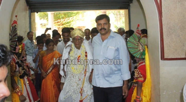 Rojotsava award winner Govinda Sherugar honored at Kala mandira Kundapura (18)