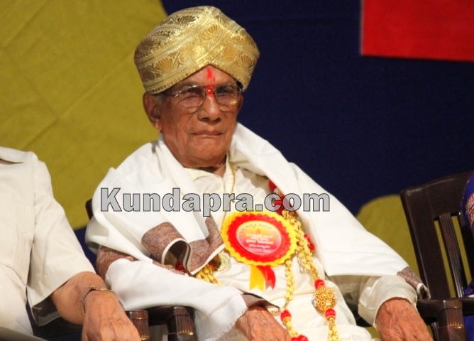 Rojotsava award winner Govinda Sherugar honored at Kala mandira Kundapura (19)