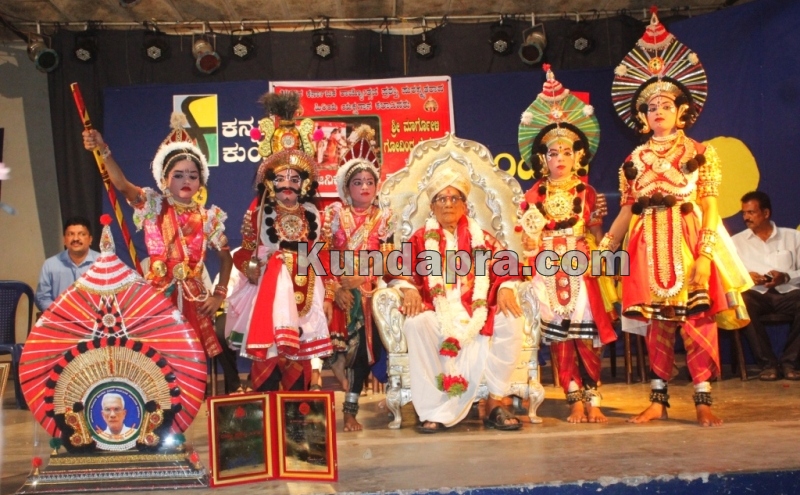 Rojotsava award winner Govinda Sherugar honored at Kala mandira Kundapura (3)