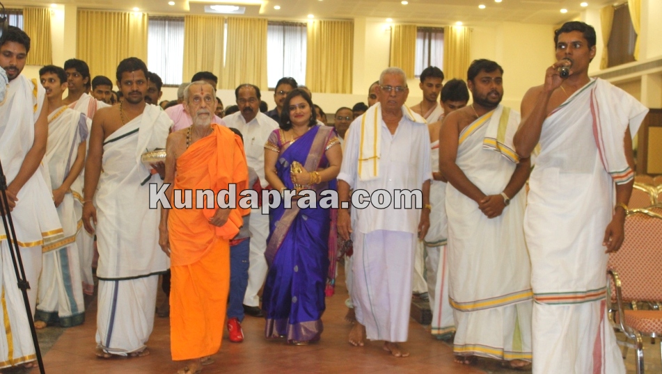 Sahana Convention centre and Sahana Orchid hotel Inaugurated at Sahana estate ankadakatte Kundapura by shree Vishwesha theertha swamiji (16)