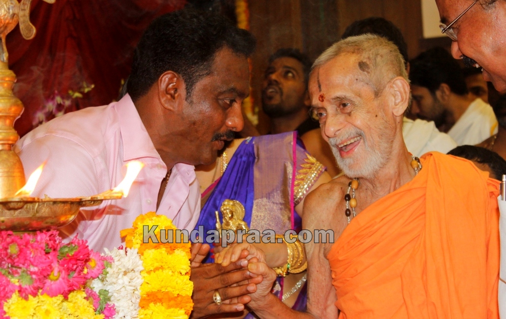 Sahana Convention centre and Sahana Orchid hotel Inaugurated at Sahana estate ankadakatte Kundapura by shree Vishwesha theertha swamiji (18)