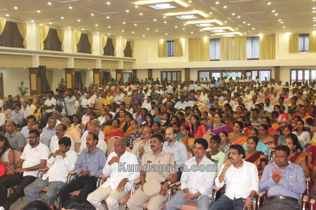 Sahana Convention centre and Sahana Orchid hotel Inaugurated at Sahana estate ankadakatte Kundapura by shree Vishwesha theertha swamiji (23)