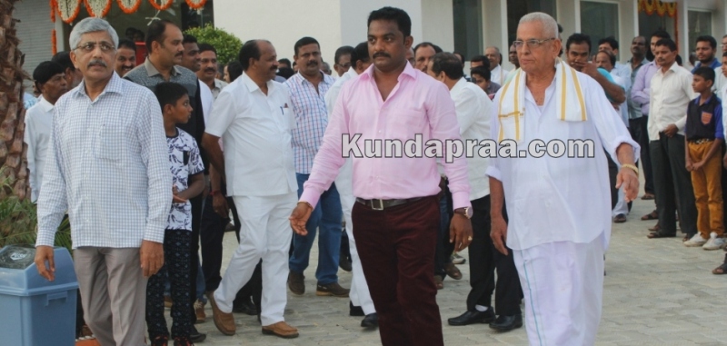 Sahana Convention centre and Sahana Orchid hotel Inaugurated at Sahana estate ankadakatte Kundapura by shree Vishwesha theertha swamiji (8)