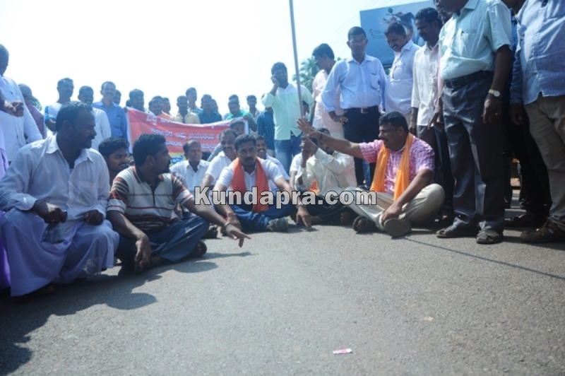 news byndoor protest1