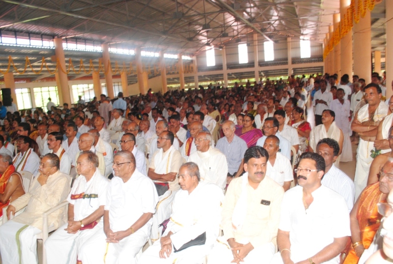 News_Pejavara shree honor at Kumbashi5