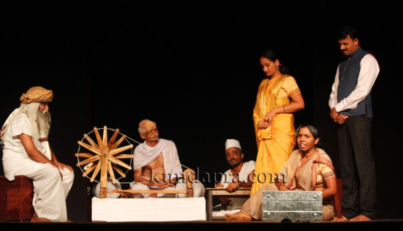 Lavanya Byndoor Play Gandige Savilla (15)