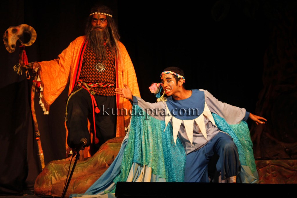 Alvas sudents acted Dha Dhoom Suntaragali Play - Directed by Jeevanram Sulia, Script by Vaidehi (7)
