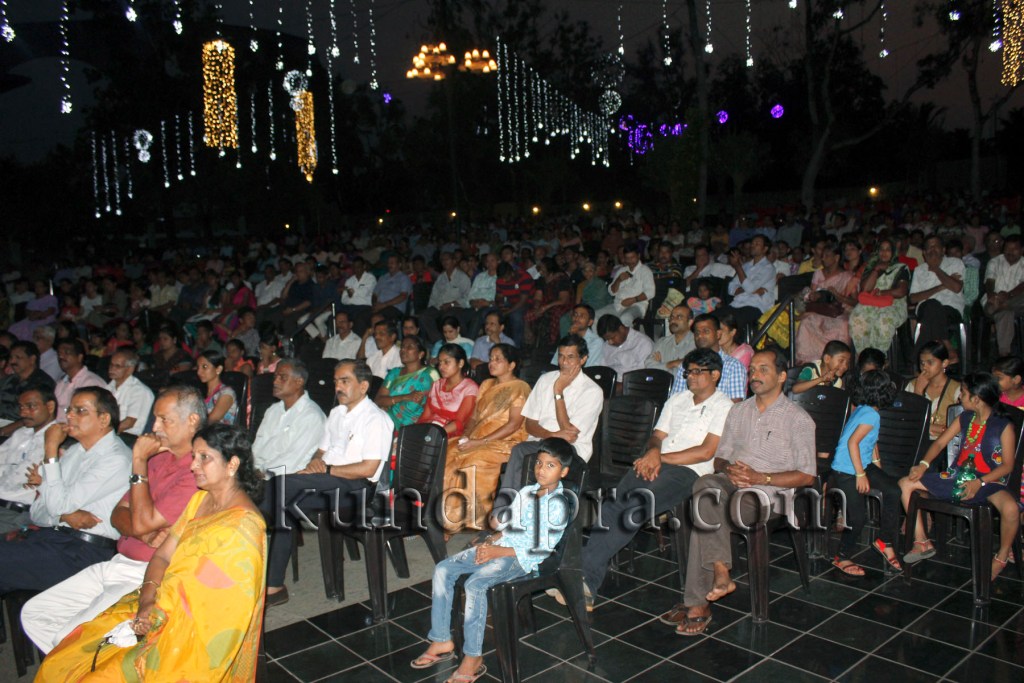 Alvas sudents acted Dha Dhoom Suntaragali Play - Dr Mohan Alva, Udayakumar shetty uva meridian (2)