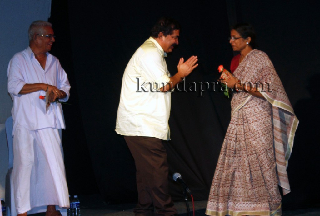 Alvas sudents acted Dha Dhoom Suntaragali Play - Dr Mohan Alva, Udayakumar shetty uva meridian (4)