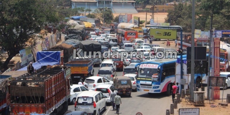 April 20, Kundapura Trafic Jam (1)