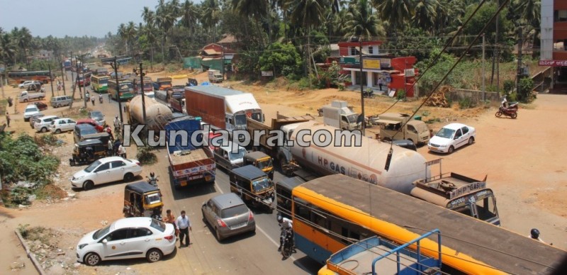 April 20, Kundapura Trafic Jam (5)