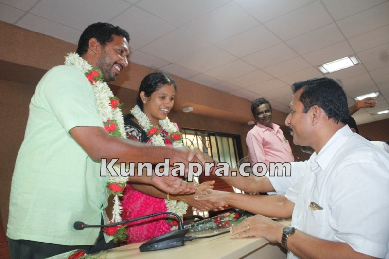 Kundapua Taluk Panchayath - Jayashree mogaveera and praveen kumar kadke elected as president and vice president (4)