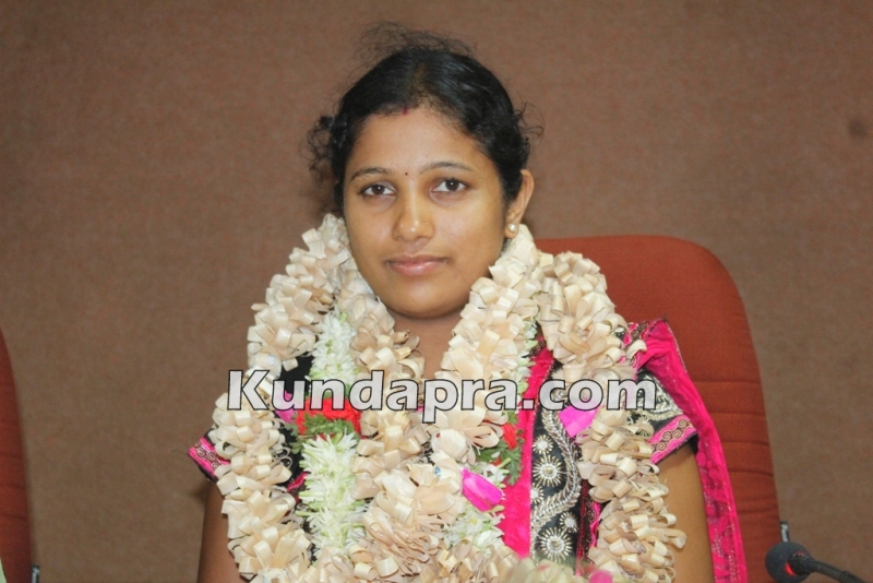 Kundapua Taluk Panchayath - Jayashree mogaveera and praveen kumar kadke elected as president and vice president (7)