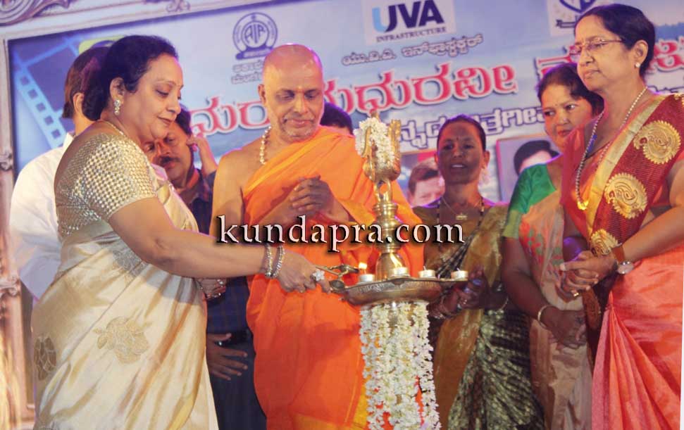 Madhura Madhuravi manjula Gana at Uva meridian koteshwara kundapura (3)