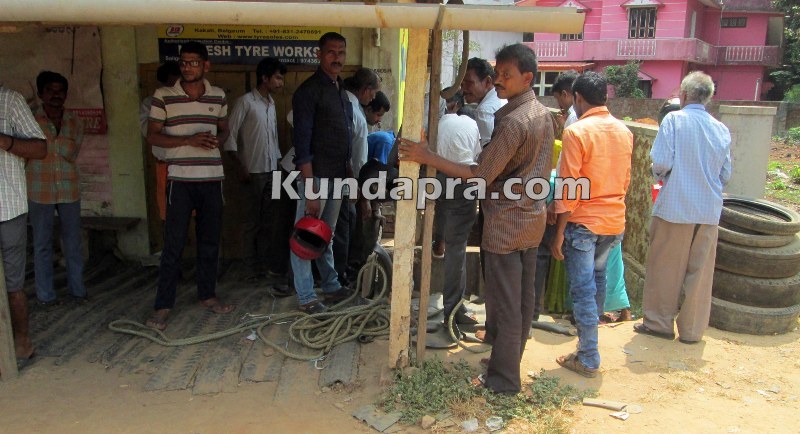 Saligrama Unknow Body found in Well (4)