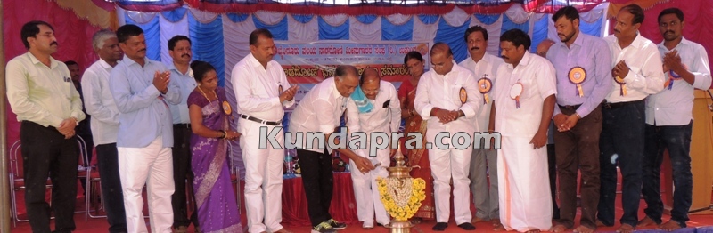 Uppunda Nadadoni Minugarara Bhavana (1)