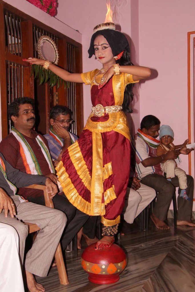 Hiriyaredege namma nadige09