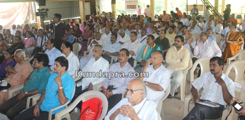 Uppundada Holapu book release and Kundashri award honor (2)