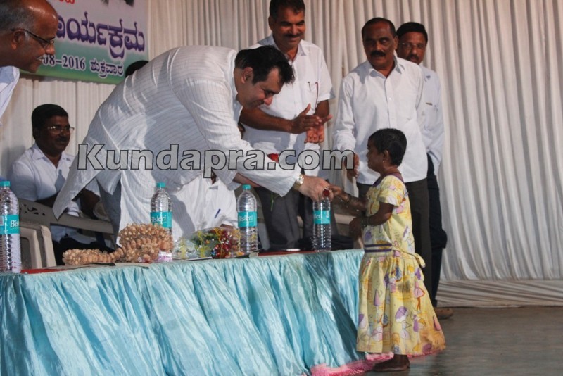 Byndoor, vandse block congress honored Minister Pramod madwaraj (2)