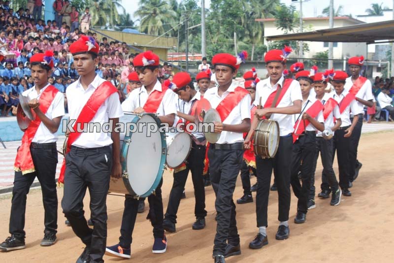 Indepencence day in Kundapur Gandhi Maidhan 2016 (14)