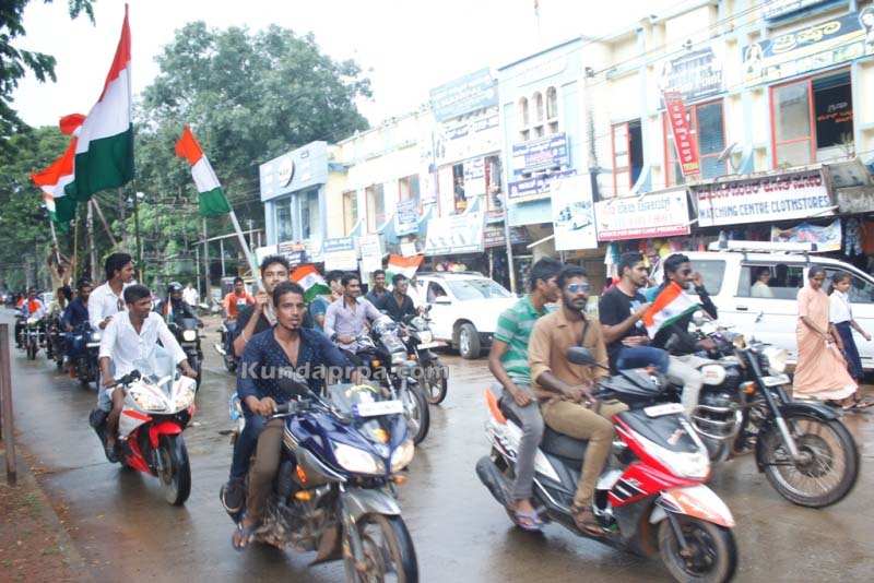 Indepencence day in Kundapur Gandhi Maidhan 2016 (18)