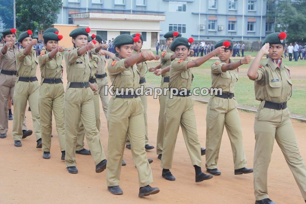 Indepencence day in Kundapur Gandhi Maidhan 2016 (8)