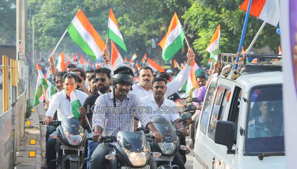 Tiranga Yatre - Bike Rally in Kundapura (13)