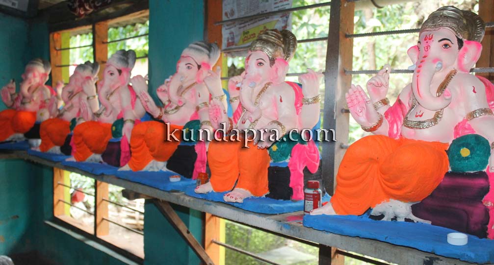 Byndoor Ganapathi statue manufacturer - Venkataramana Acharya family (4)