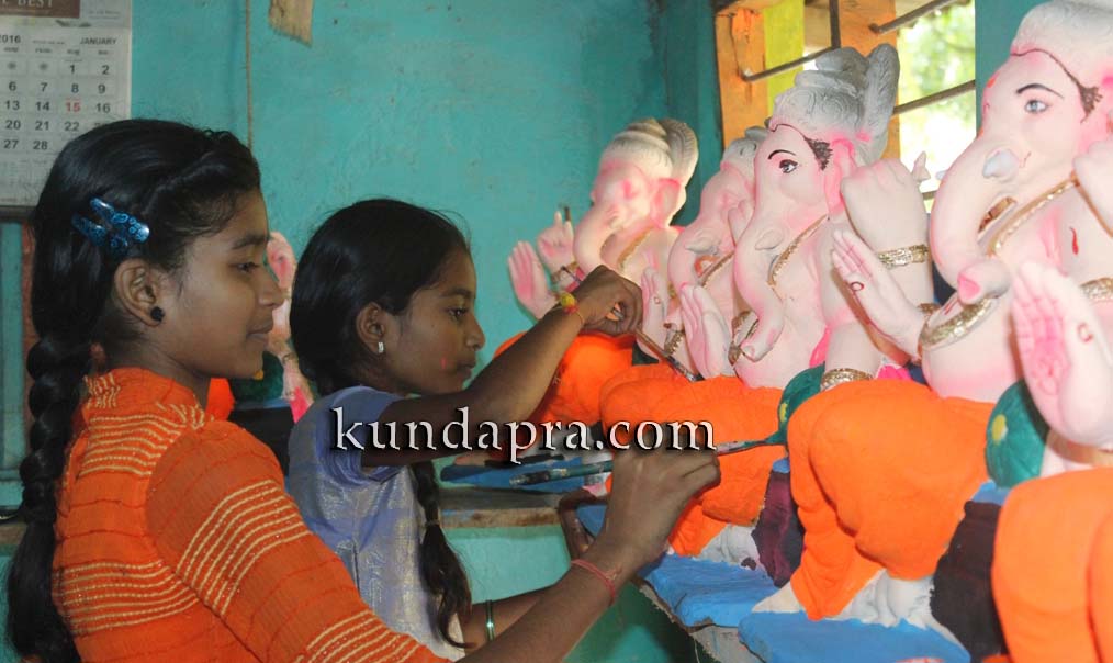 Byndoor Ganapathi statue manufacturer - Venkataramana Acharya family (7)