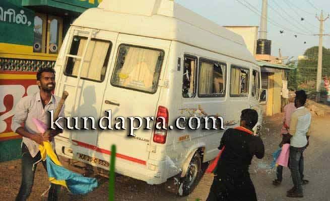 kaveri-water-contraversy-kundapura-vehile-damaged