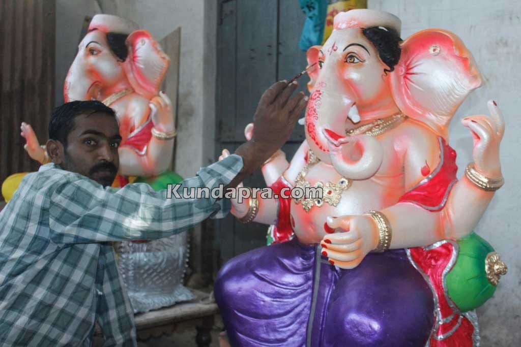 Kundapura ganesh idols makers Vasantha Gudigar made idols has demond in Hydarbad (19)
