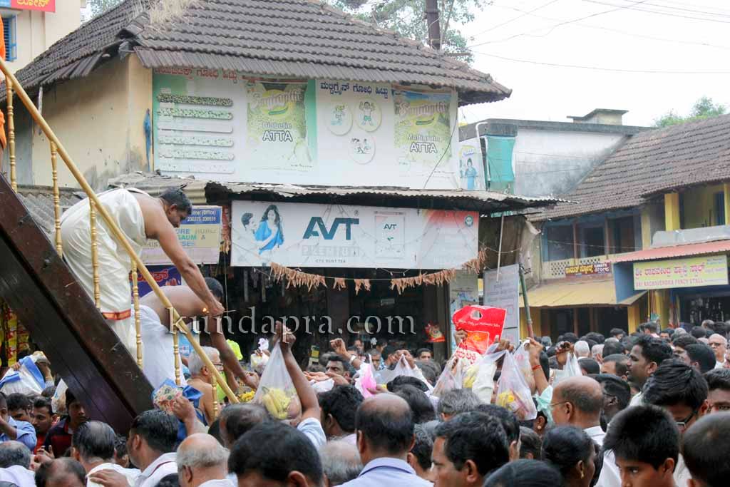 kodi-habba-2016-koteshwara-kotilingeshwara-temple-manmaha-ratotsava-13