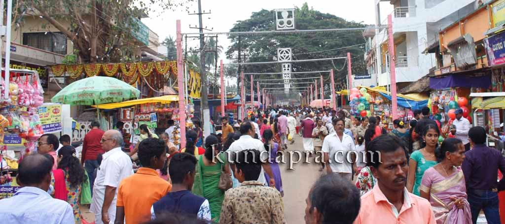 kodi-habba-2016-koteshwara-kotilingeshwara-temple-manmaha-ratotsava-19