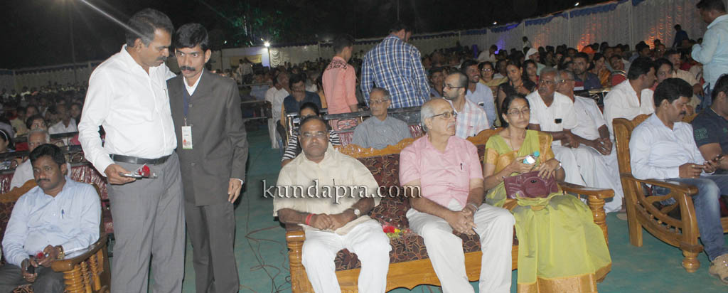 kusumanjali-2016-shri-padre-vasantha-kumar-perla-nalinkumar-shetty-nagoor-14