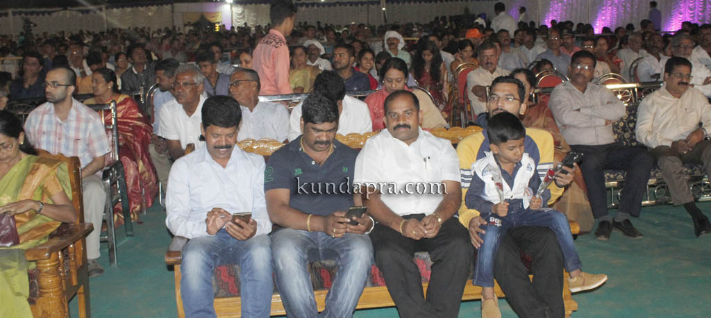 kusumanjali-2016-shri-padre-vasantha-kumar-perla-nalinkumar-shetty-nagoor-15