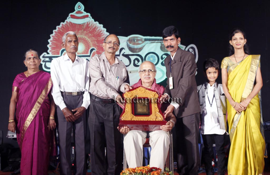 kusumanjali-2016-shri-padre-vasantha-kumar-perla-nalinkumar-shetty-nagoor-19